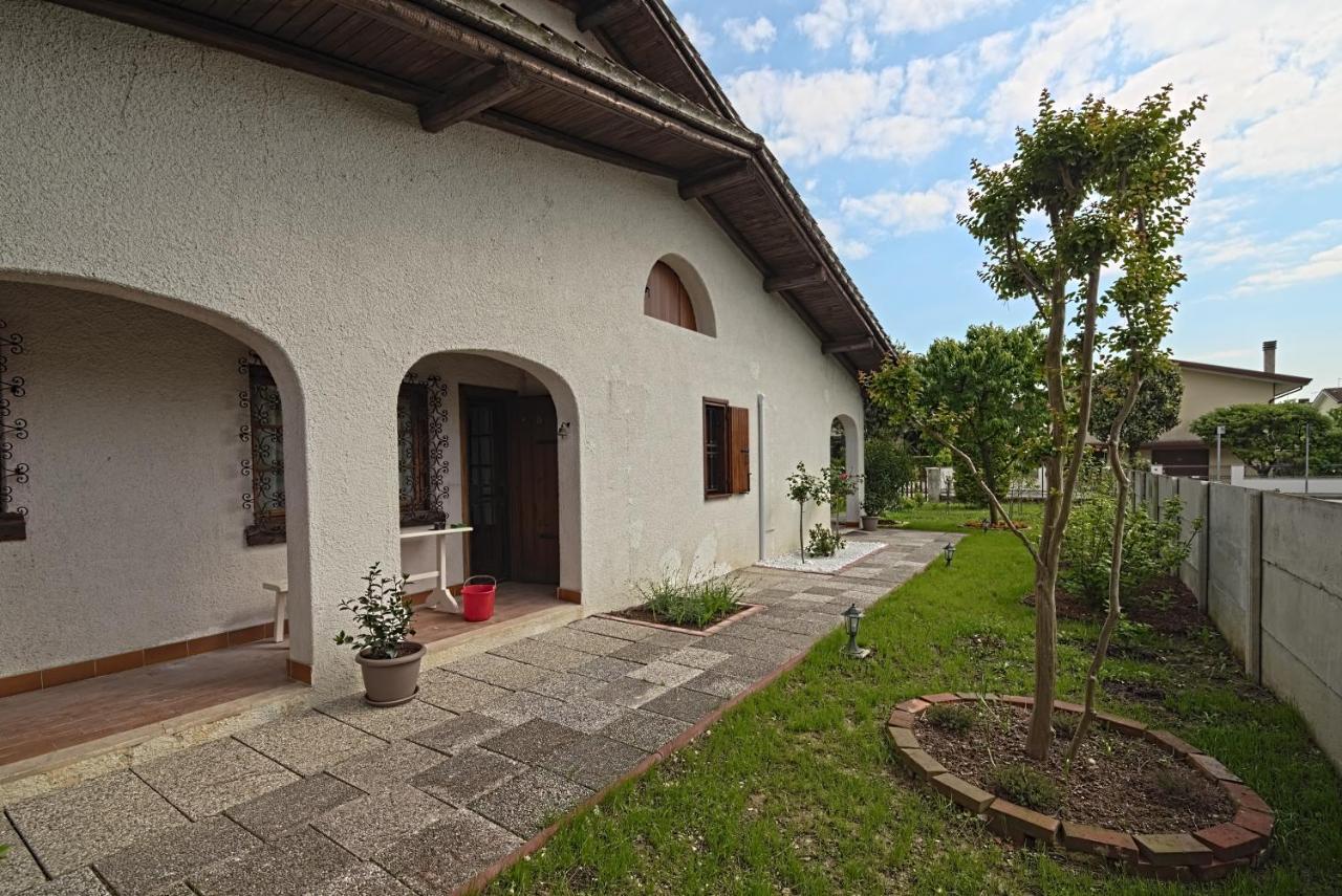 Vecchia Favola House Vila Quarto dʼAltino Exterior foto