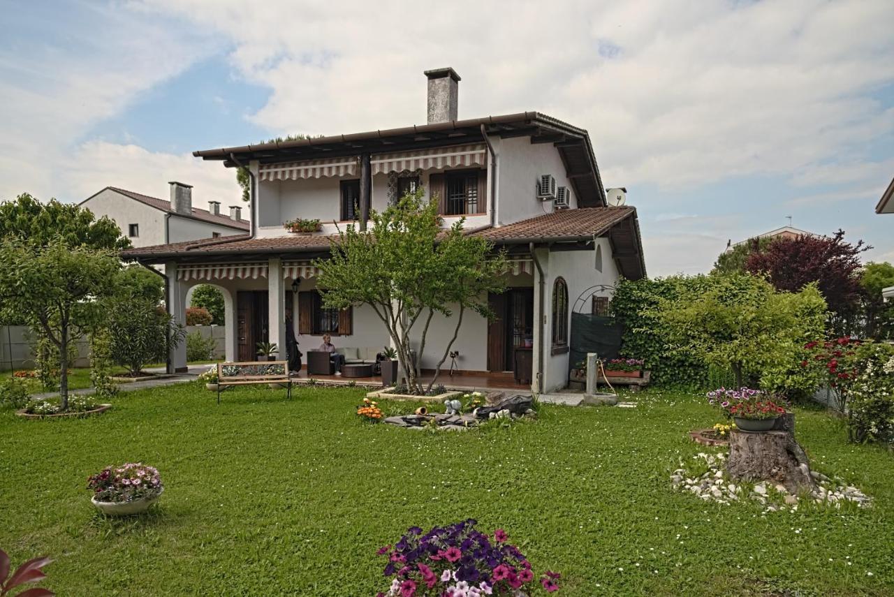Vecchia Favola House Vila Quarto dʼAltino Exterior foto