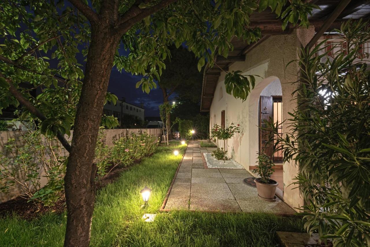 Vecchia Favola House Vila Quarto dʼAltino Exterior foto